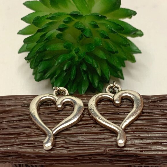 Celtic Earrings, Heart Earring, Valentine Earring, Gift Idea, Anniversary Gift - Picture 2 of 5